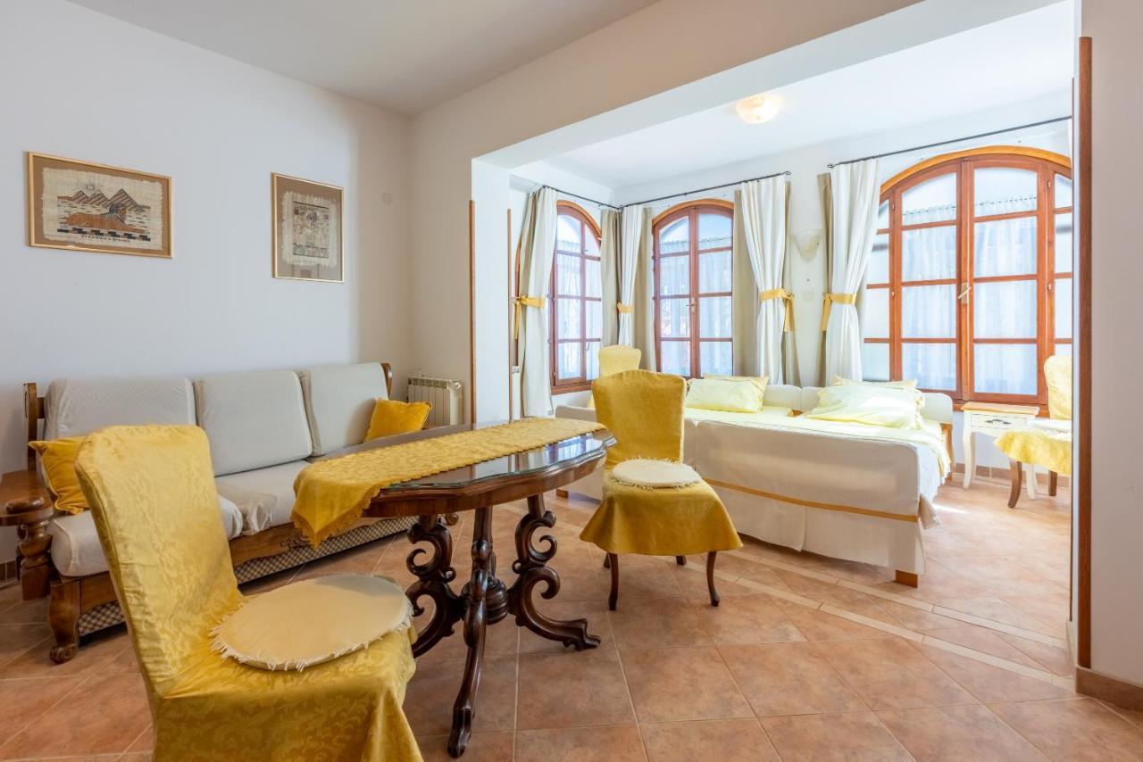 Apartments Villa Mavero Banjole Extérieur photo