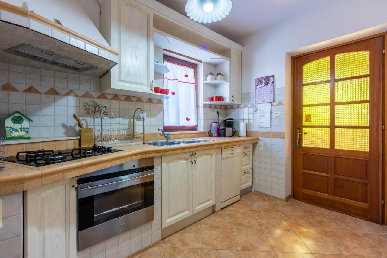 Apartments Villa Mavero Banjole Extérieur photo