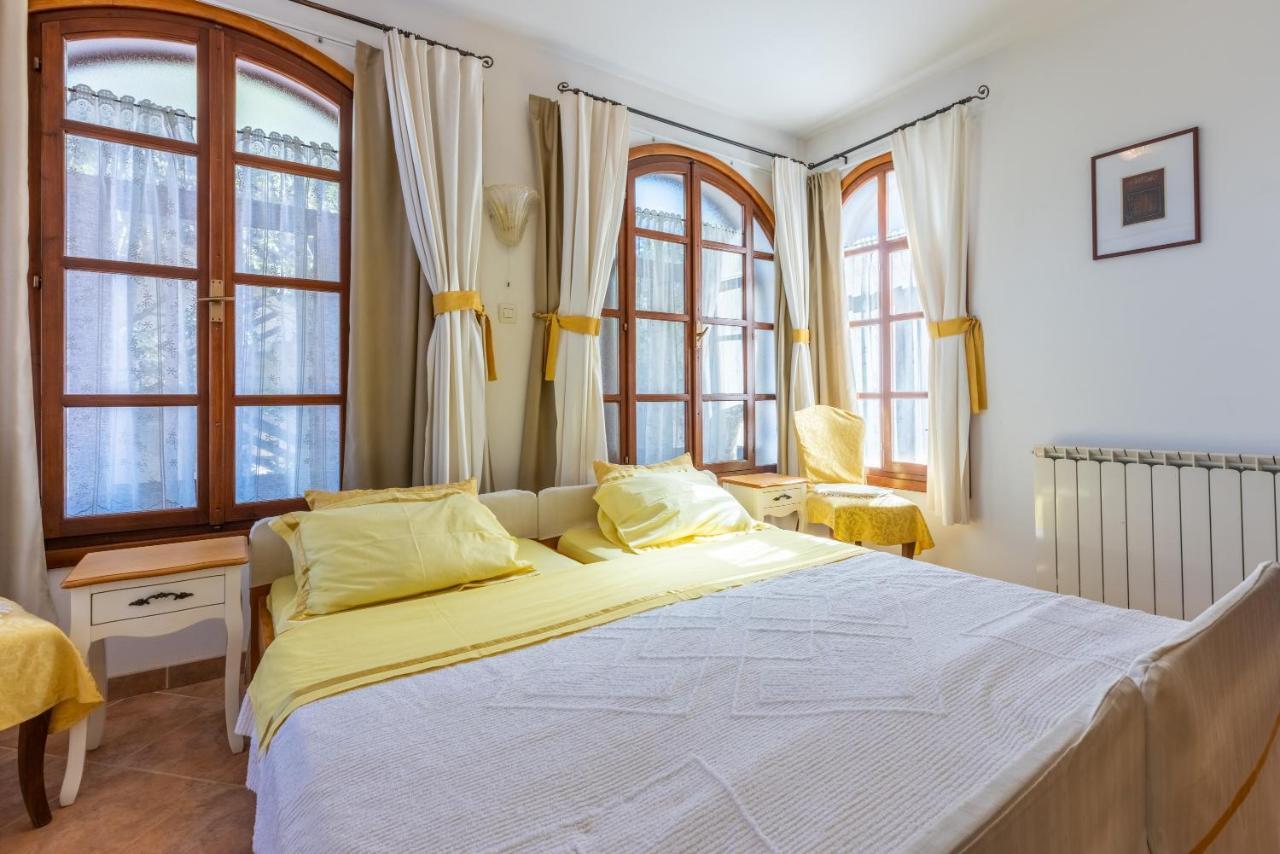 Apartments Villa Mavero Banjole Extérieur photo