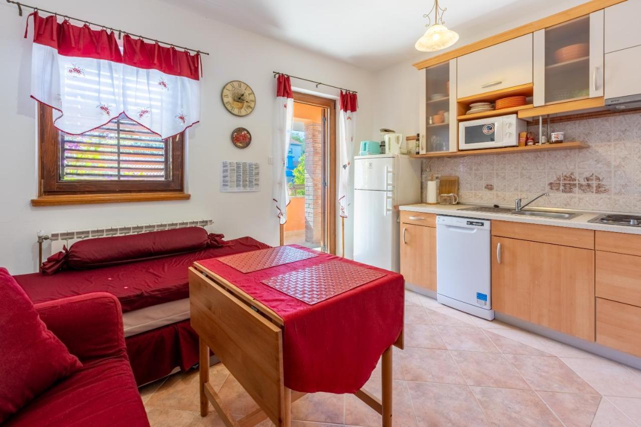 Apartments Villa Mavero Banjole Extérieur photo