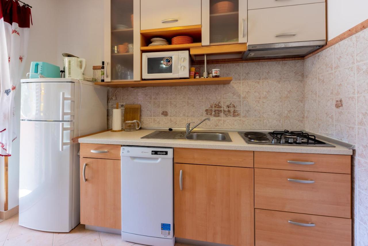 Apartments Villa Mavero Banjole Extérieur photo