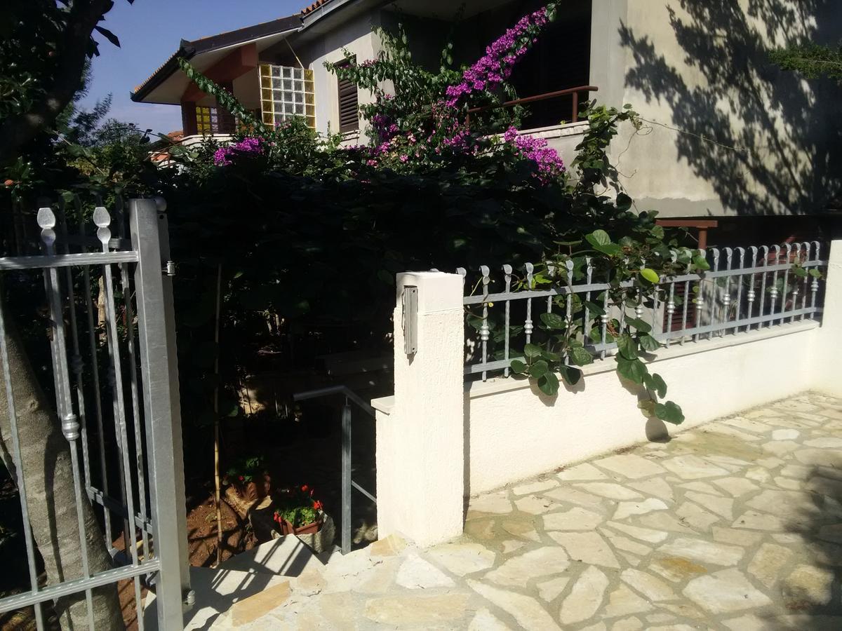 Apartments Villa Mavero Banjole Extérieur photo
