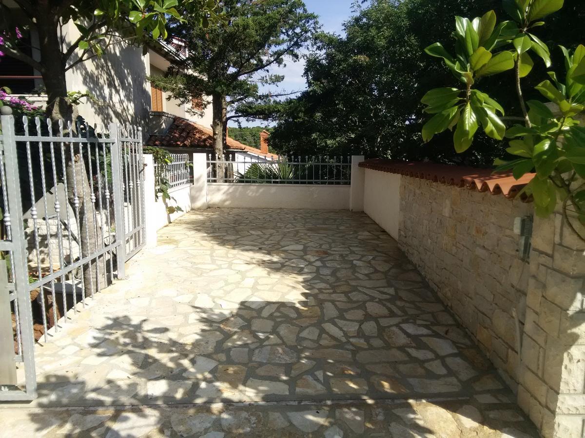 Apartments Villa Mavero Banjole Extérieur photo