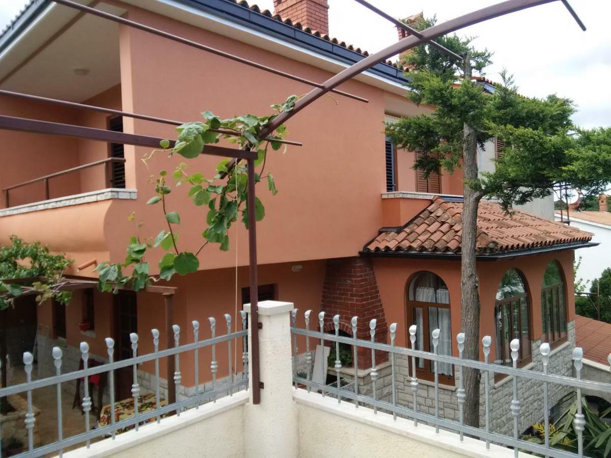Apartments Villa Mavero Banjole Extérieur photo