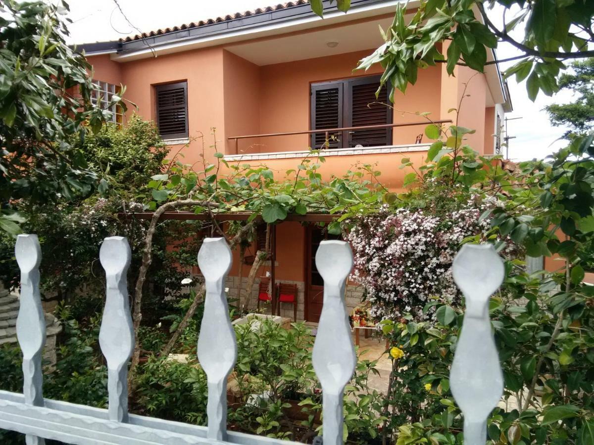 Apartments Villa Mavero Banjole Extérieur photo